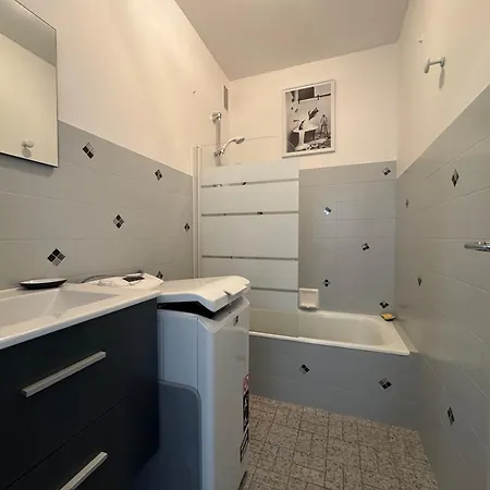 T1 Bis Spacieux Et Calme Avec Balcon, Animaux Acceptes ! - Fr-1-555-103 * Aix-les-Bains